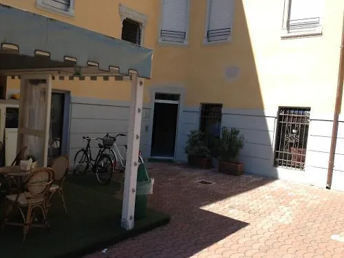 Residenza Grand מלון דירות ריצ'יונה