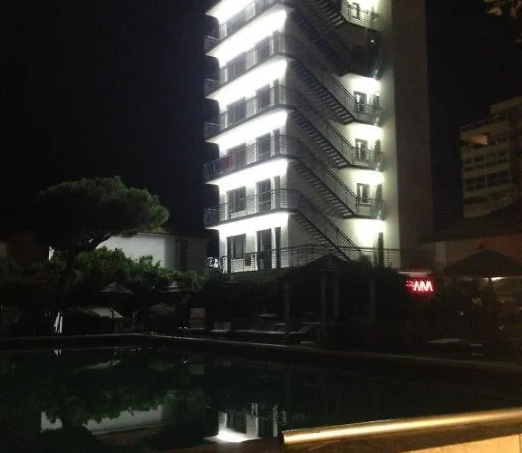 Residenza Grand מלון דירות 4*