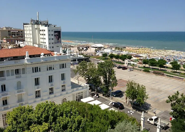 Residenza Grand מלון דירות