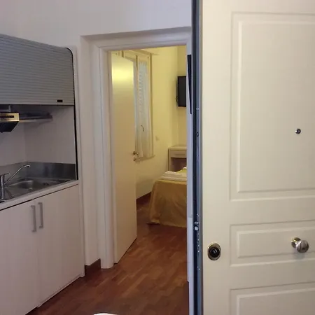 Residenza Grand מלון דירות ריצ'יונה